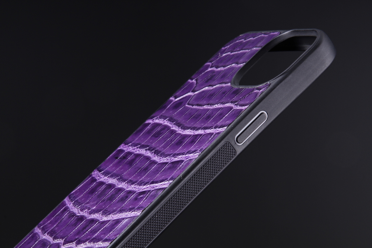 Чехол на любую модель iPhone из кожи крокодила