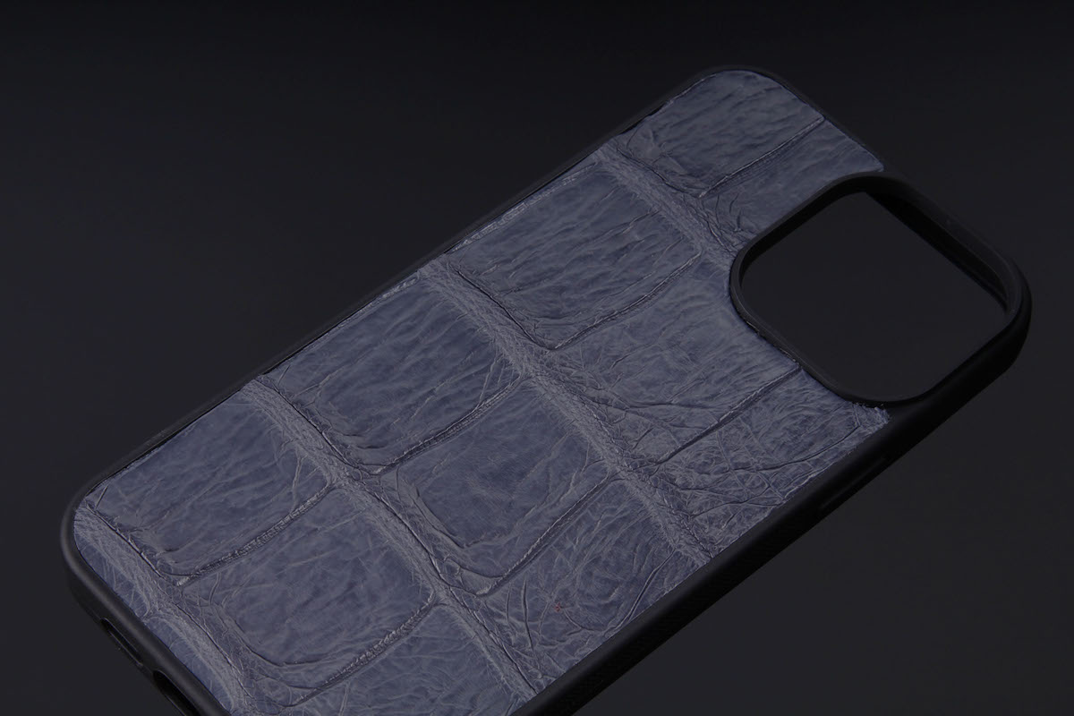 Чехол на любую модель iPhone из кожи крокодила