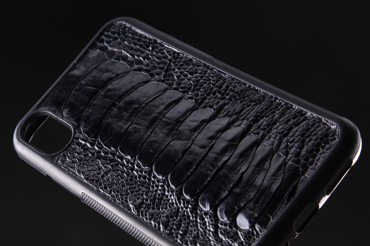 Чехол для любой модели iPhone из кожи страуса