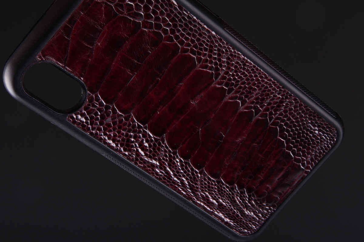 Чехол для любой модели iPhone из кожи страуса