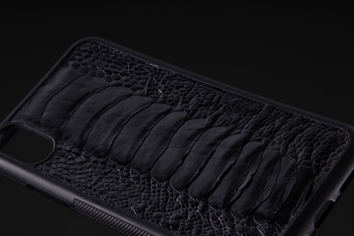 Чехол для любой модели iPhone из кожи страуса