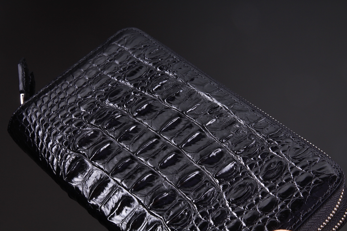 Клатч из кожи крокодила с боковой ручкой 21x11,5 см