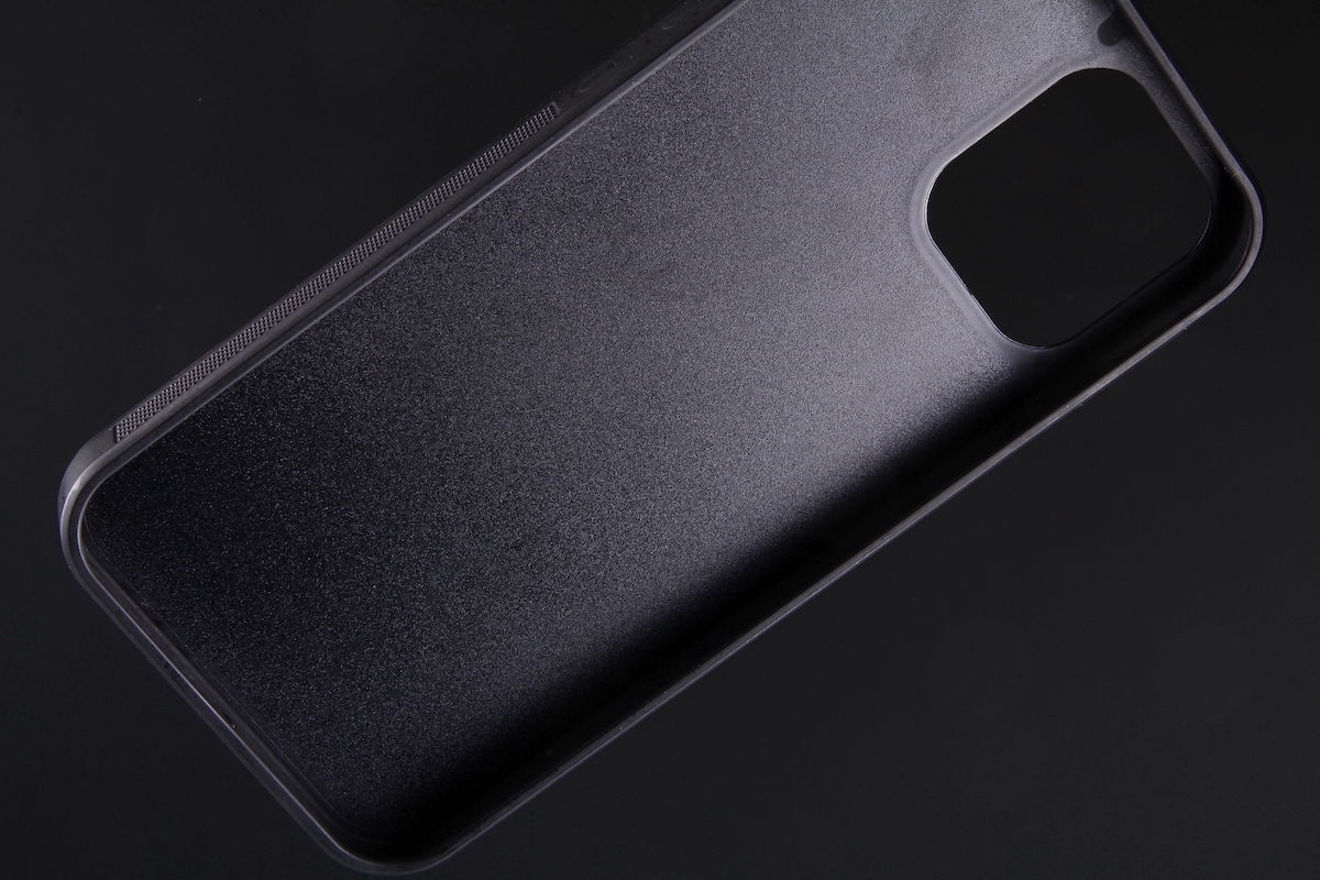 Чехол на любую модель iPhone из кожи неполированного ската
