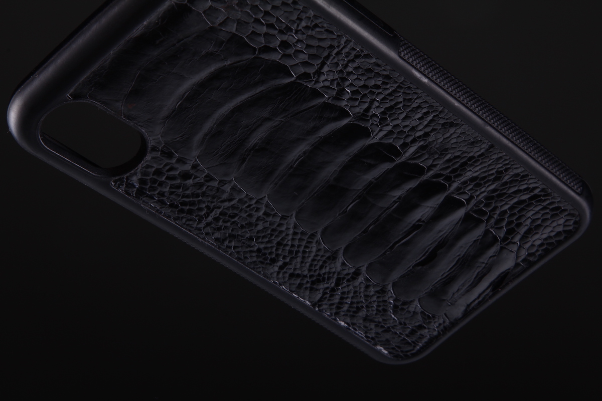 Чехол для любой модели iPhone из кожи страуса