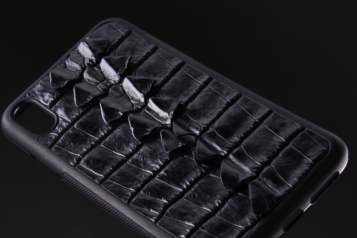 Чехол на любую модель iPhone из кожи крокодила