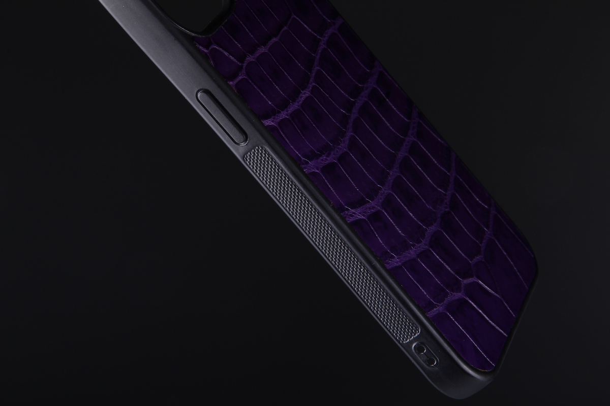 Чехол на любую модель iPhone из кожи крокодила