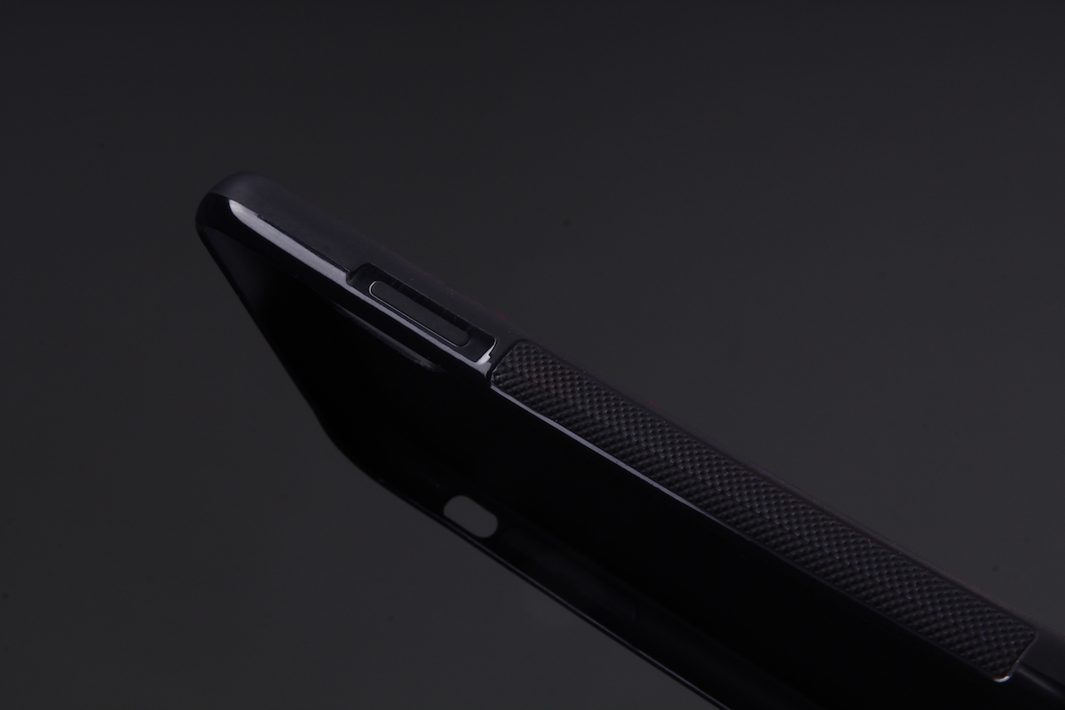 Чехол на любую модель iPhone из кожи крокодила