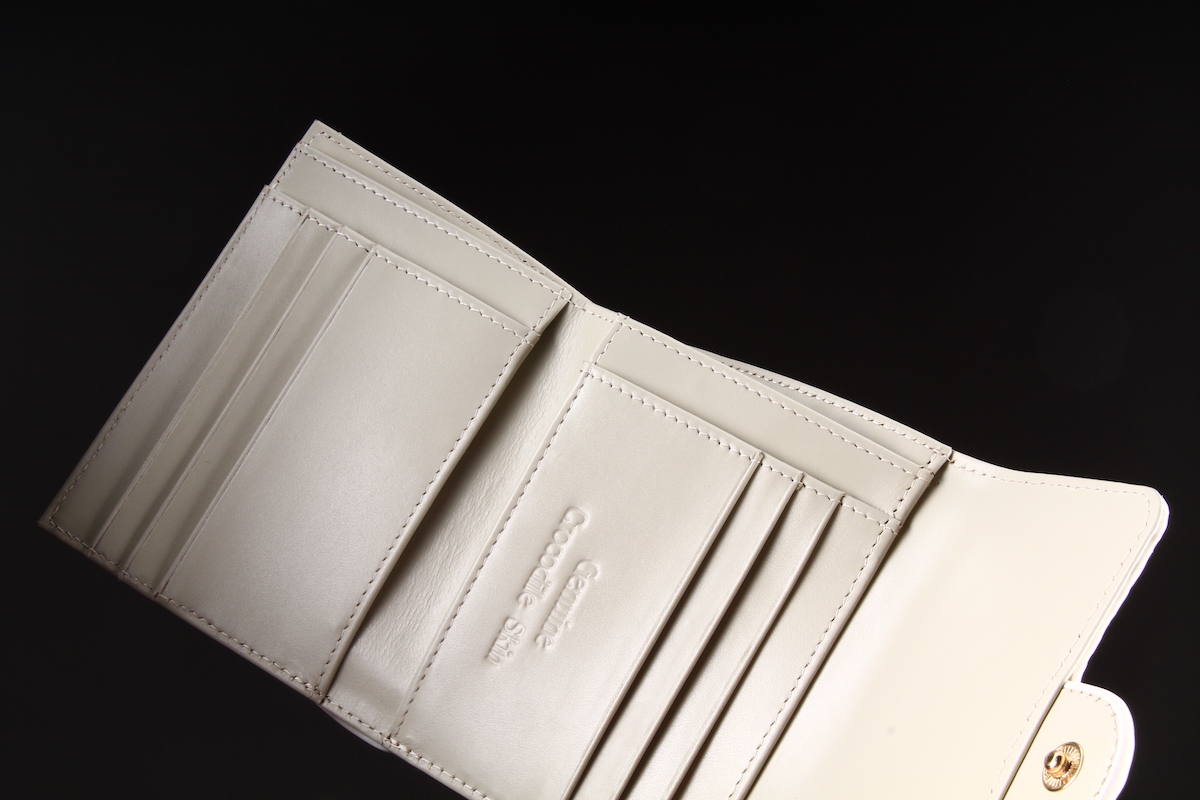 Кошелек из кожи крокодила