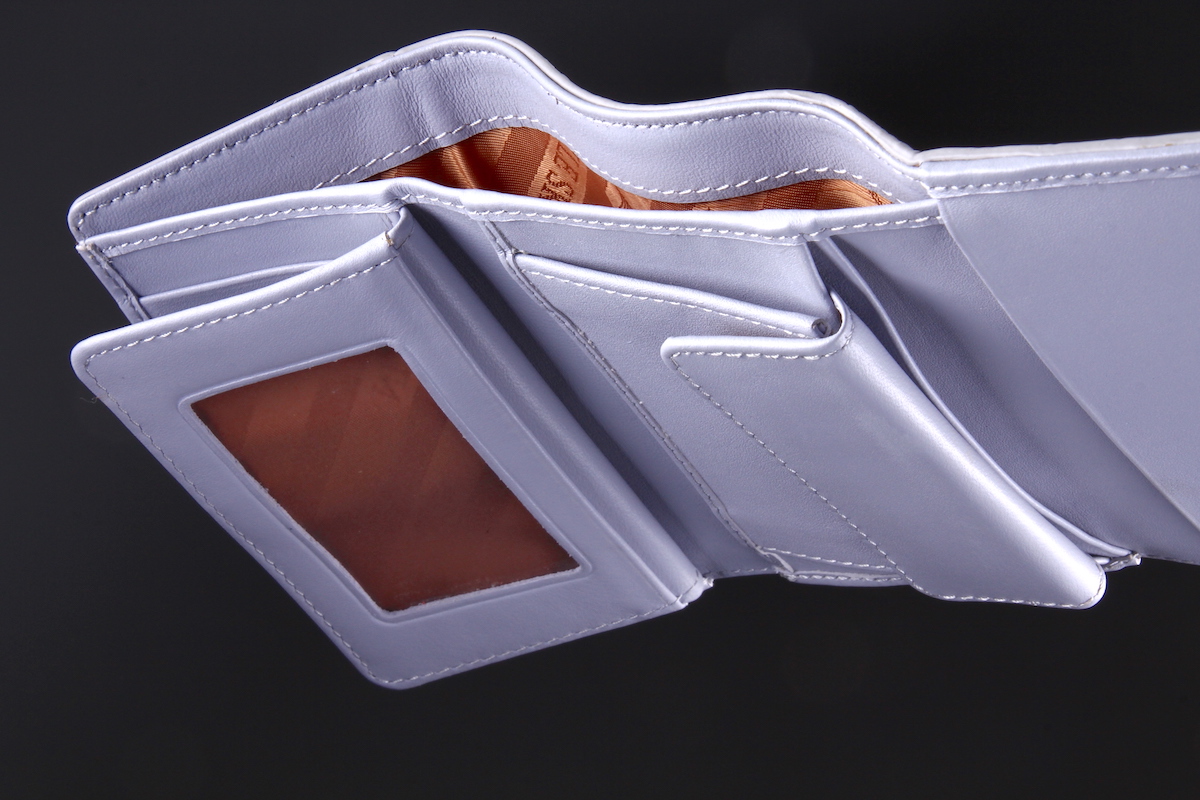 Кошелек из кожи крокодила