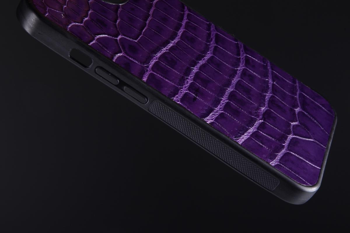 Чехол на любую модель iPhone из кожи крокодила