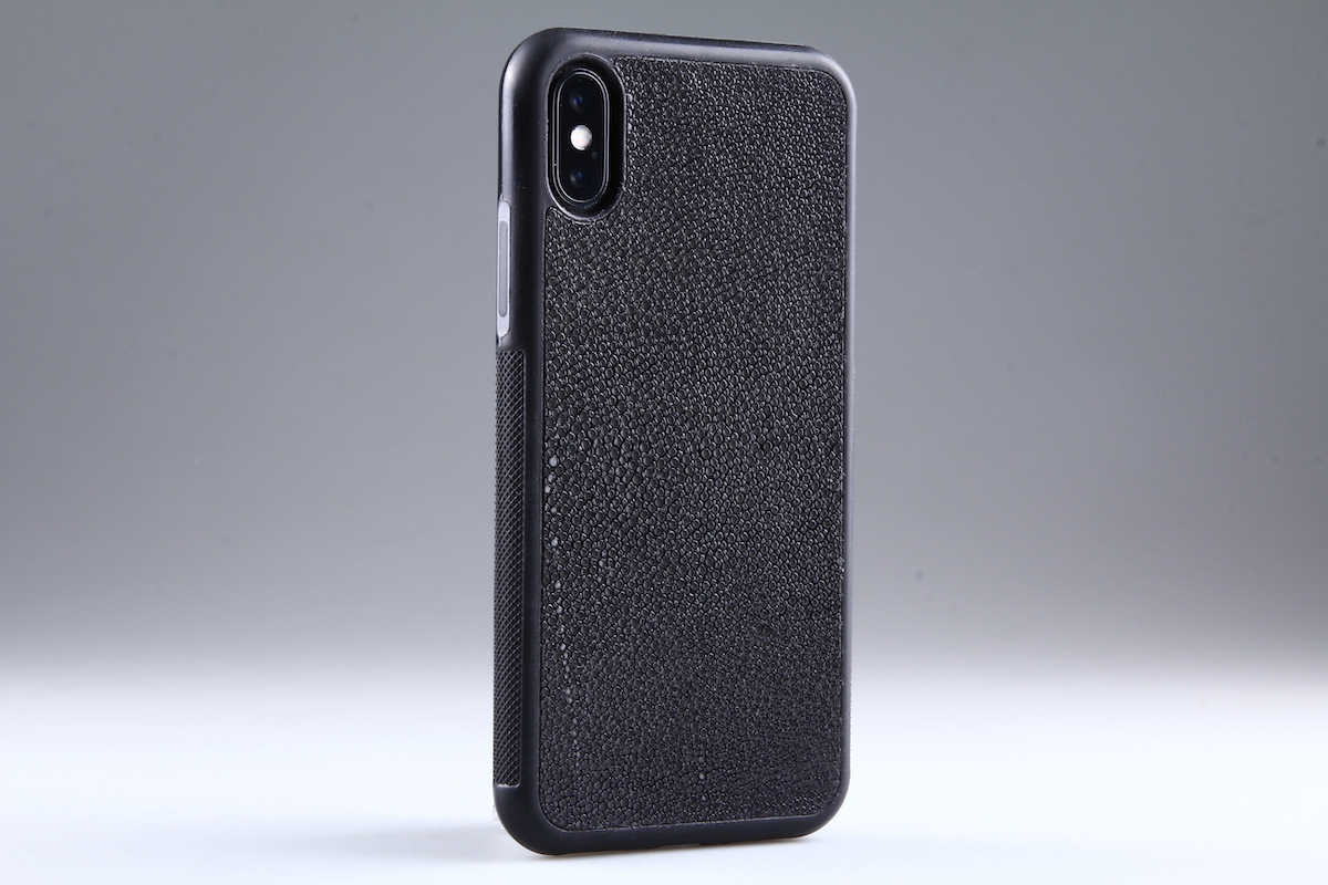 Чехол на любую модель iPhone из кожи полированного морского ската