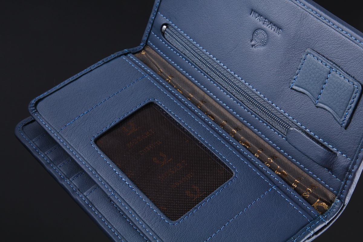 Вертикальное портмоне из кожи змеи