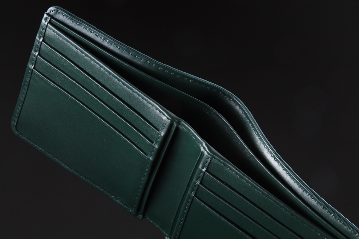 Бумажник из кожи крокодила