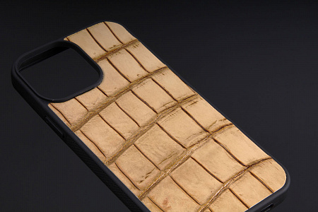 Чехол на любую модель iPhone из кожи крокодила