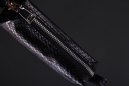 Ключница из кожи морской змеи