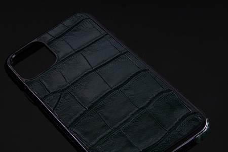 Чехол на любую модель iPhone из кожи крокодила